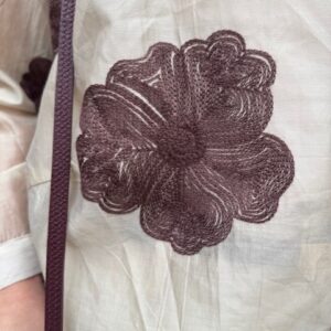 Beige damesblouse met borduursel Stylefever