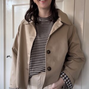 Beige korte trenchcoat ruitjes Stylefever
