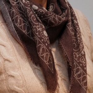 bruine damessjaal met paisley print