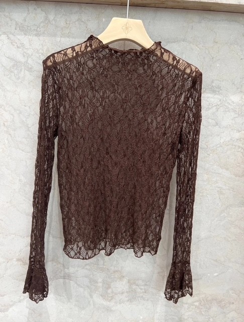 Bruine kanten top lange mouw 1 Bruine kanten top lange mouw Stylefever