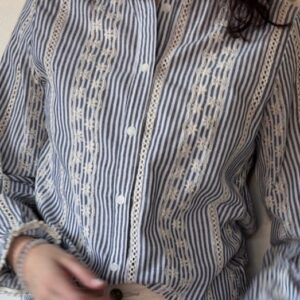 Blauw gestreepte damesblouse broderie Stylefever boutique