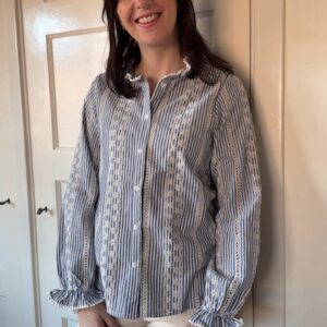 Blauwe broderie blouse Stylefever