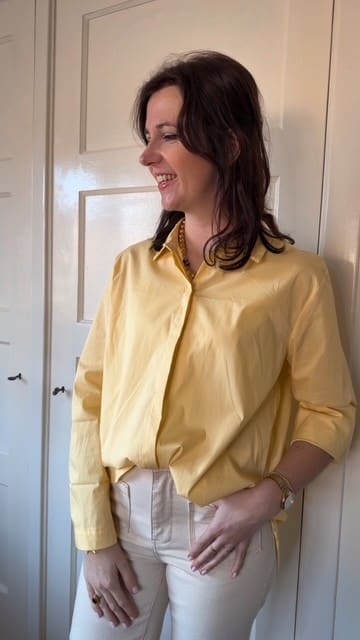 Gele basic damesblouse katoen 2 Gele basic damesblouse katoen - Afbeelding 2