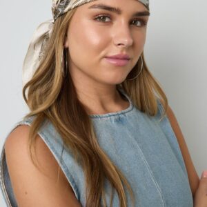 Alternative view of Lichtblauw damessjaaltje met luxe print