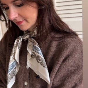 Wit damessjaaltje met luxe print