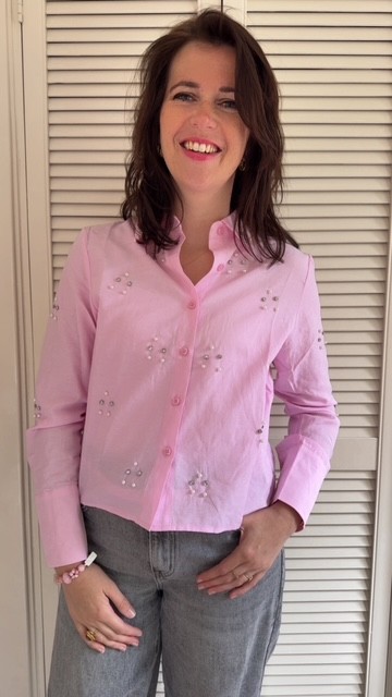 Roze damesblouse met parels Azzurro mode 1 Roze damesblouse met parels Azzurro mode