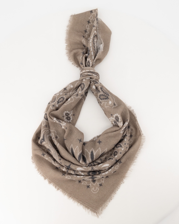 Paisley print bandana sjaaltje taupe 1 Paisley print bandana sjaaltje taupe Stylefever